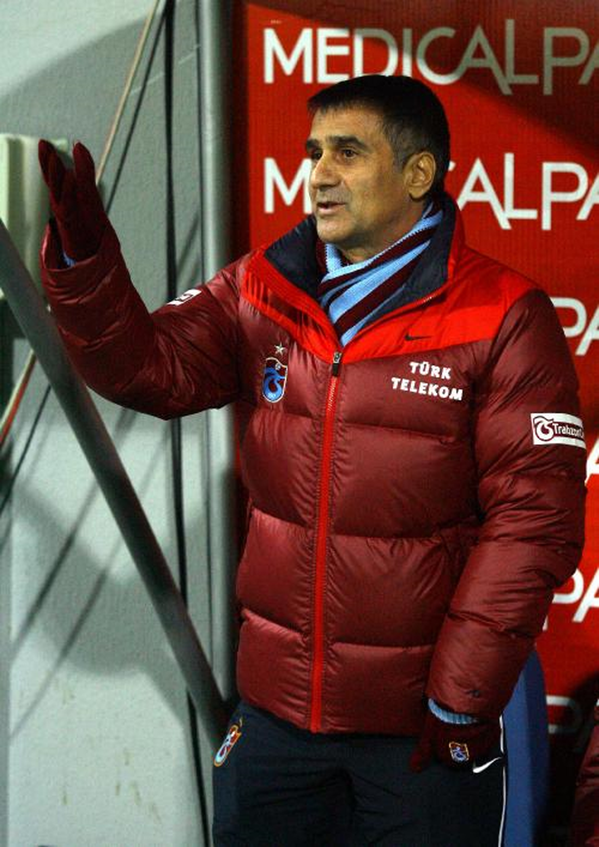 Trabzonspor Teknik Direktörü Güneş Beyin Yıkadı