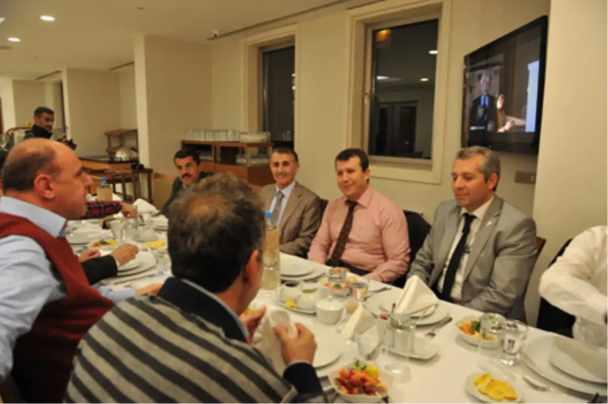 USTAD'ın Konuğu Başkan Ayanoğlu Oldu
