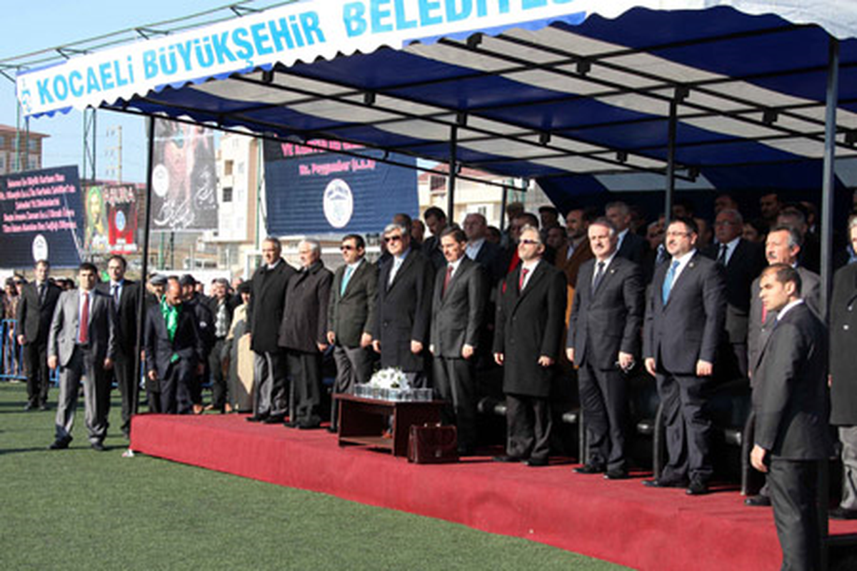 Her Aşura Bizi Daha Çok Kenetliyor
