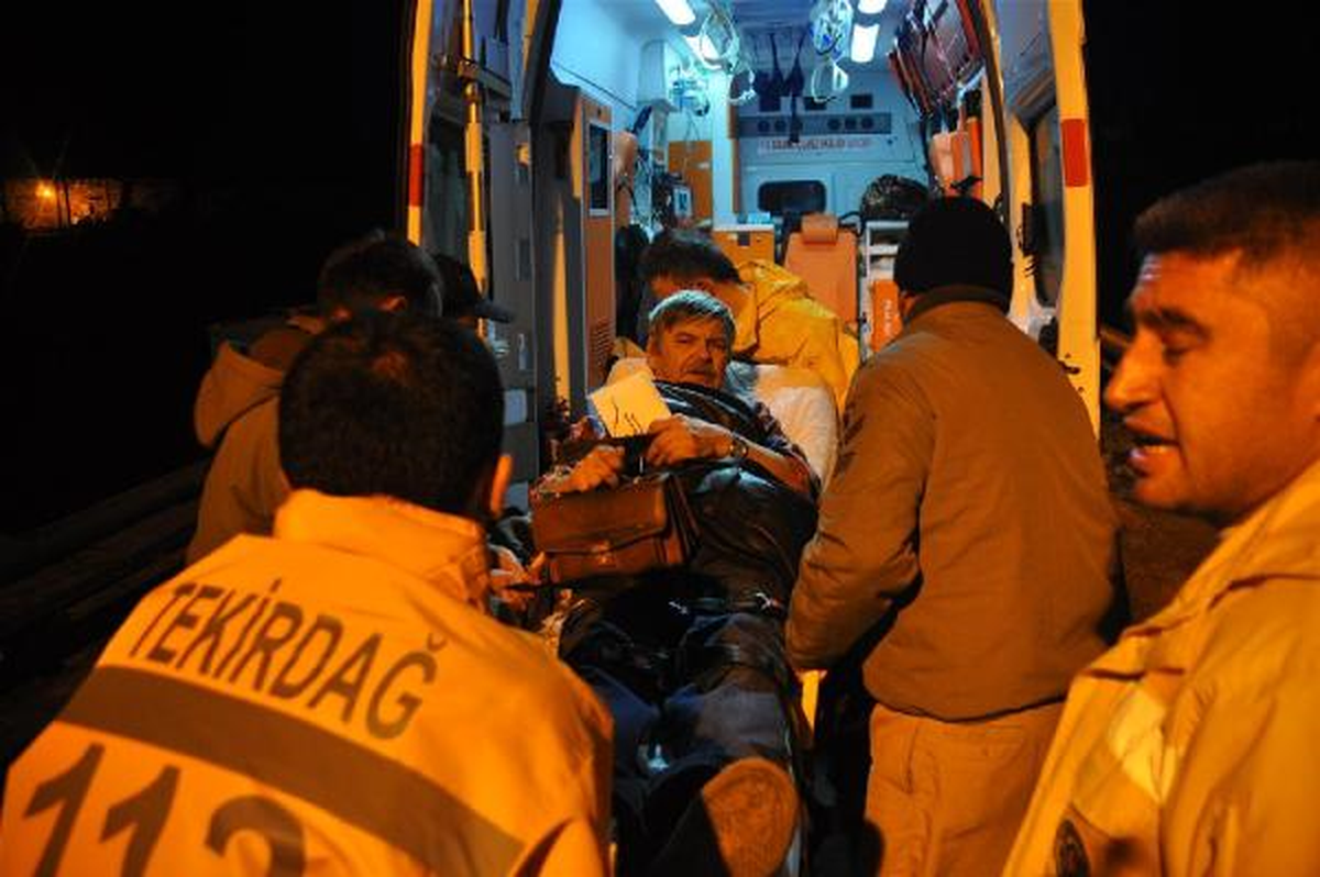 Kalp Krizi Geçiren Kaptanı Sahil Güvenlik Kurtardı