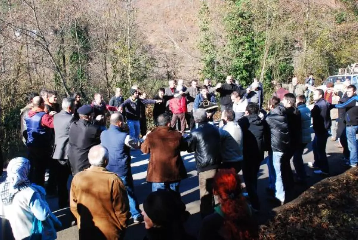 Köylülerden, \'gizli Hes Çalışması\' Protestosu