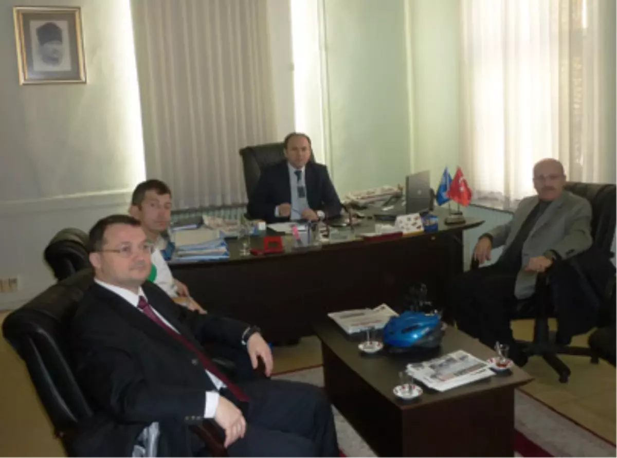 Milli Bisikletçiden Büyükşehir\'e Ziyaret