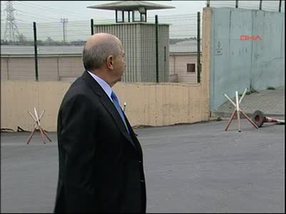 ) Nihat Özdemir Metris'te Başkan Yıldırım ve Yöneticileri Ziyaret Etti