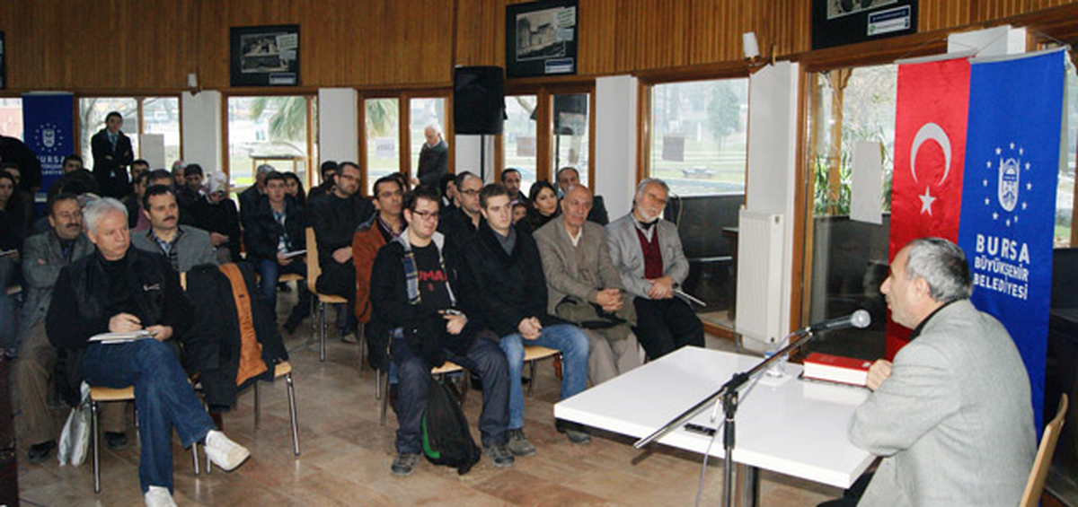 Şair Genç Gönülleri Fethetti