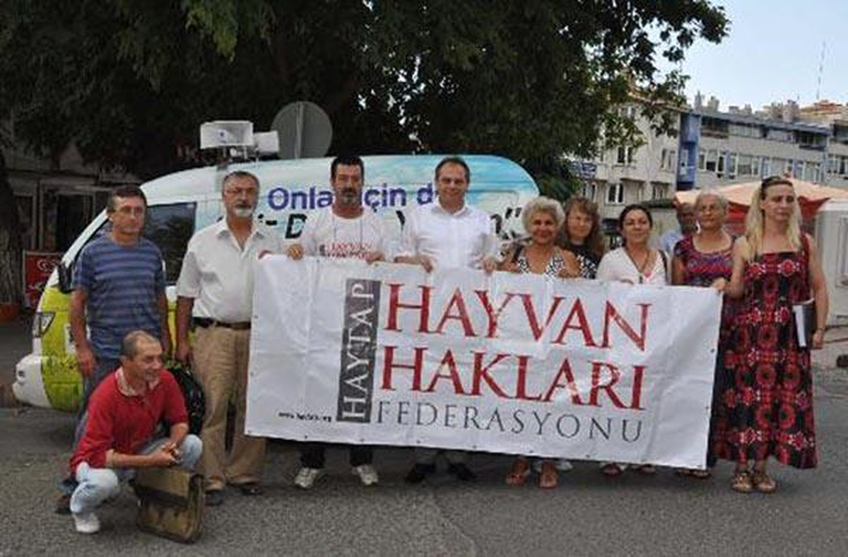 Şarköy Belediyesi'ne 'hayvanlar Ölüme Terkedildi' Tepkisi