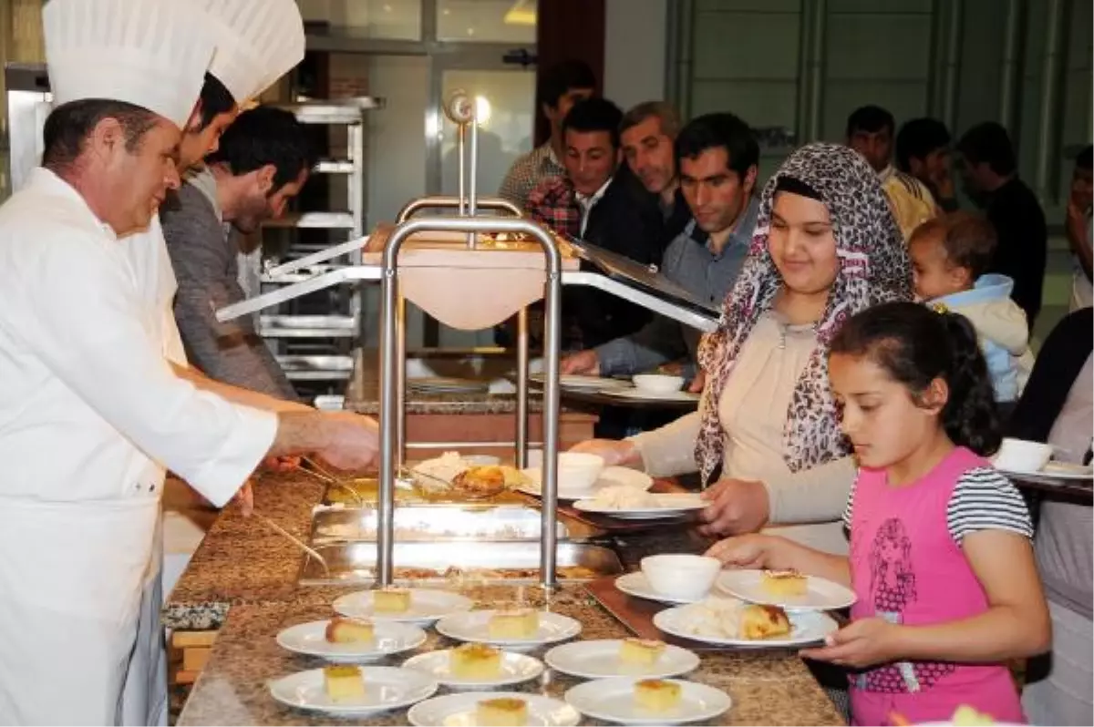 Vanlı Depremzedeler 5 Yıldızlı Otelde