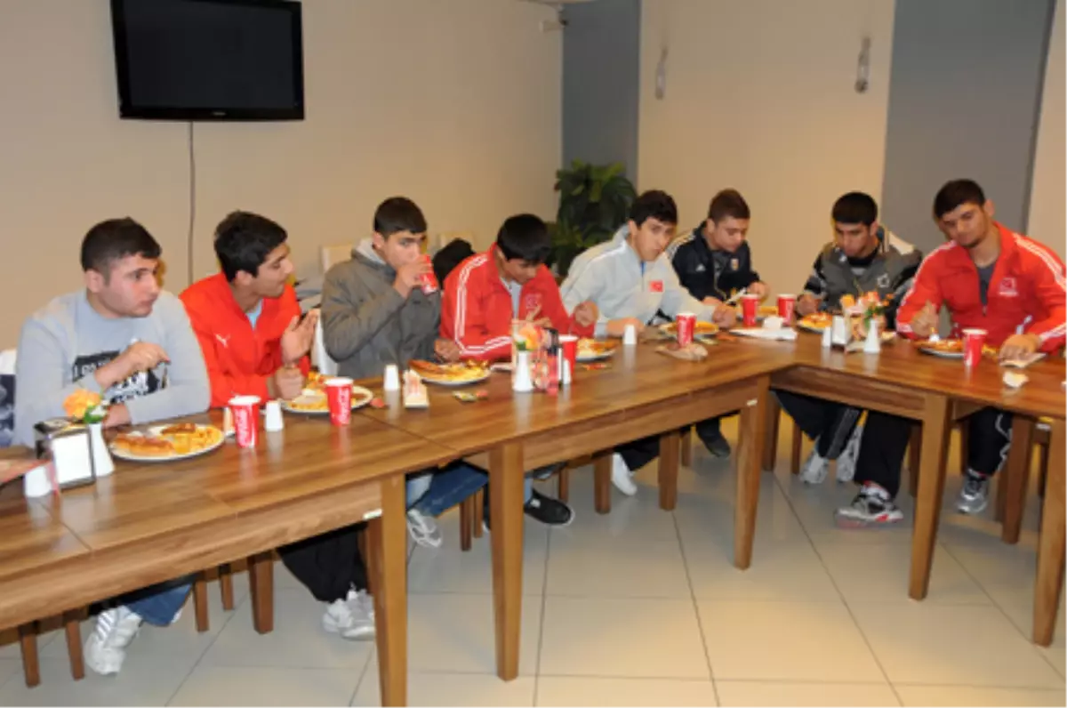 Judocular Moral Yemeğinde Buluştu