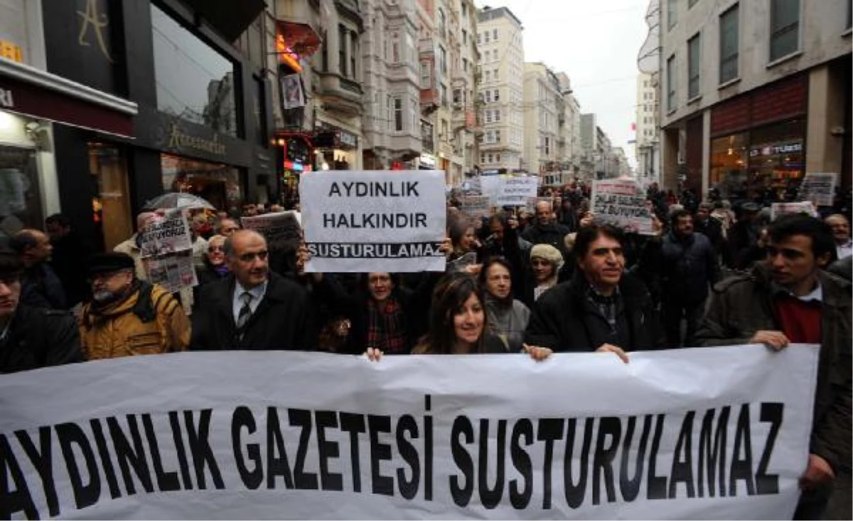 Mehmet Sabuncu\'nun Gözaltına Alınması Protesto Edildi
