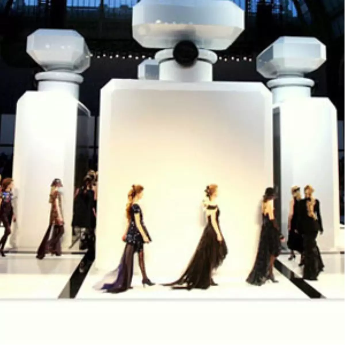 Özel Bir Defileyle Engelli İnsanlara Dikat Çektiler