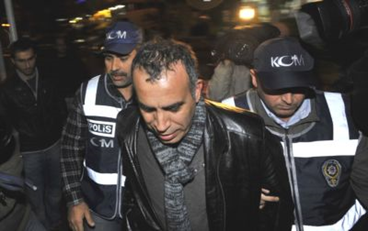 Tutuklu Haluk Levent İzmir'de