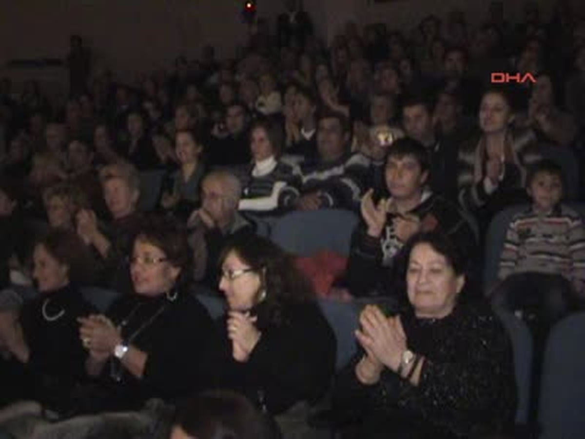 Zeki Müren Doğum Gününde Anıldı