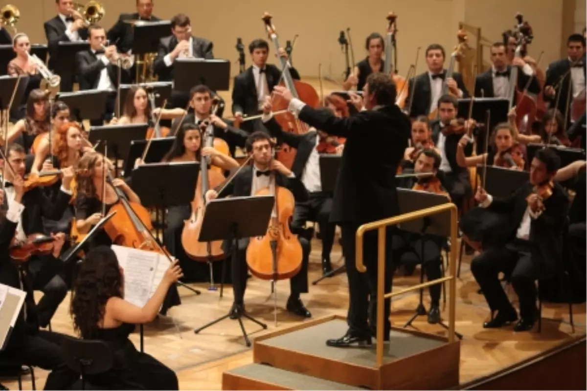 Avusturya Liseliler Vakfı\'nın Geleneksel Yılsonu Konseri