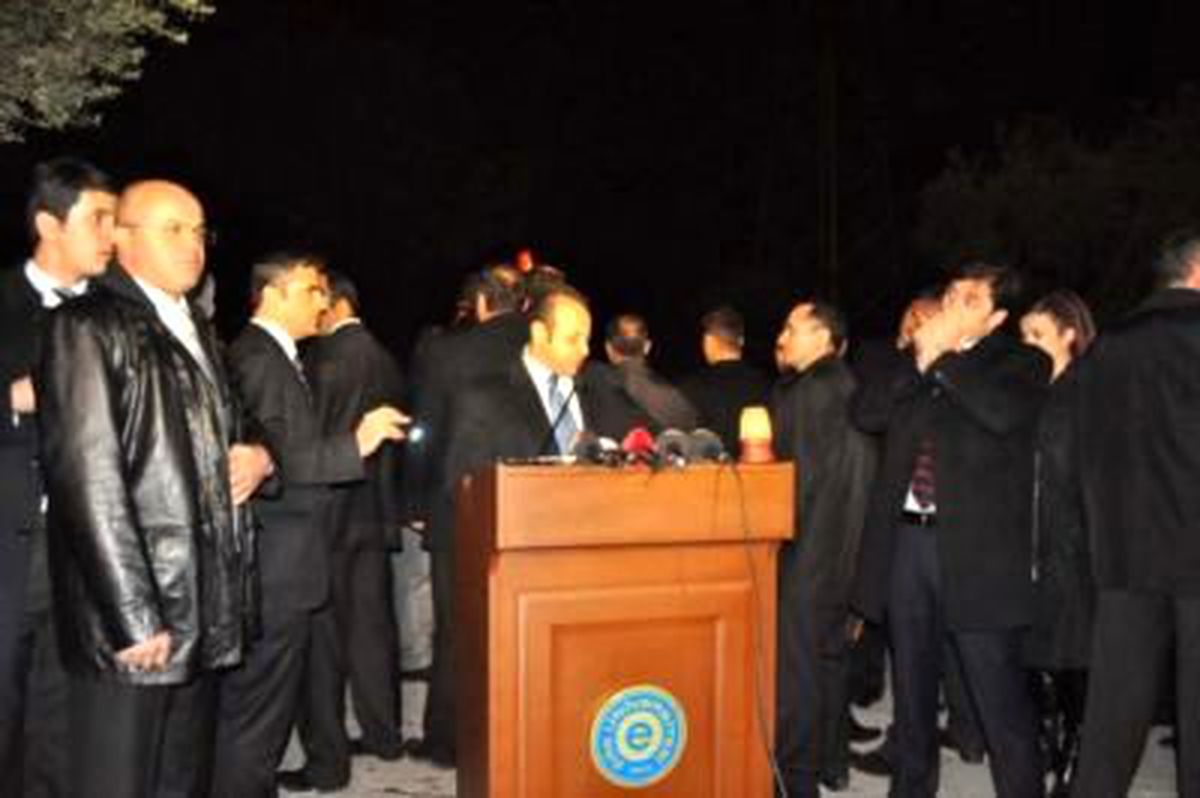 Bakan Bağış'a Yumurtalı Protesto (2)