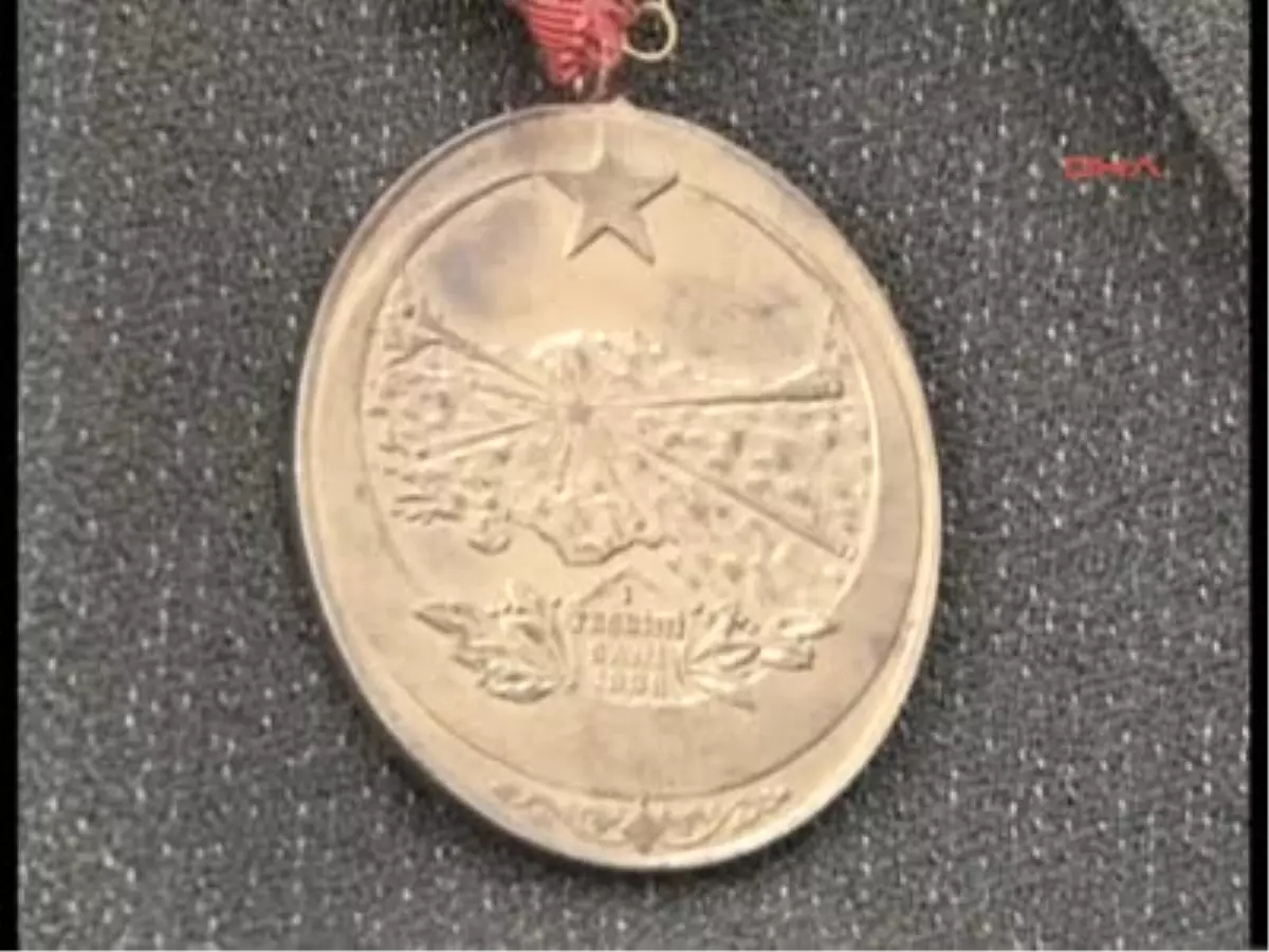 Dedesi Kürt Reşo\'nun Madalyasını Alan Oğlu, \'kardeş Kavgası Bitsin\'