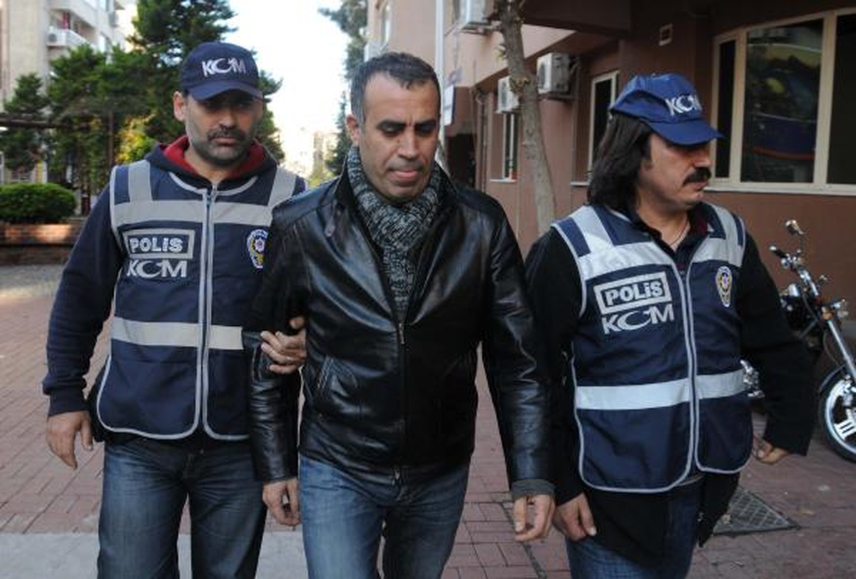 Ünlü Sanatçı Adliyede