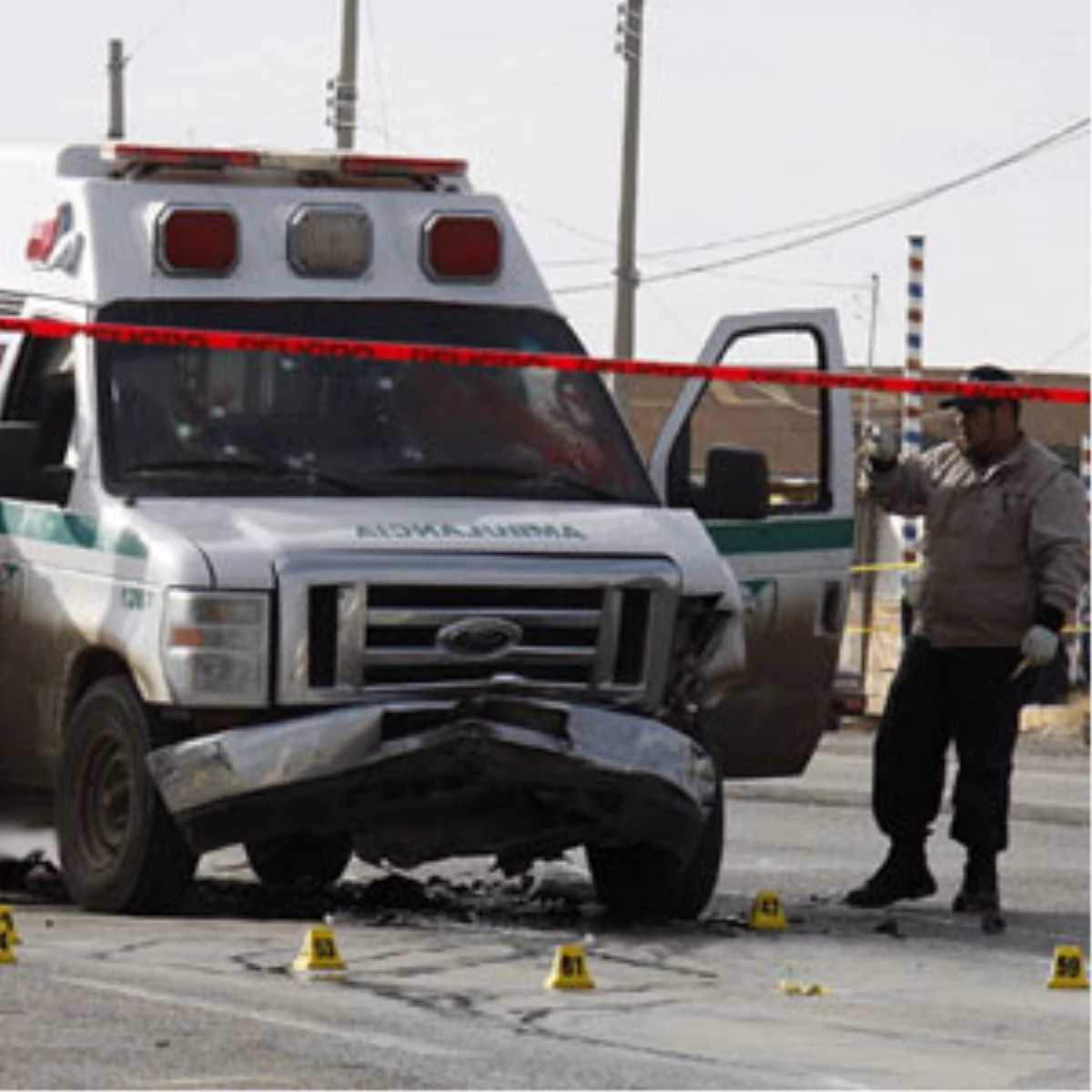 Meksika\'da Ambulansa Saldırı: 4 Ölü