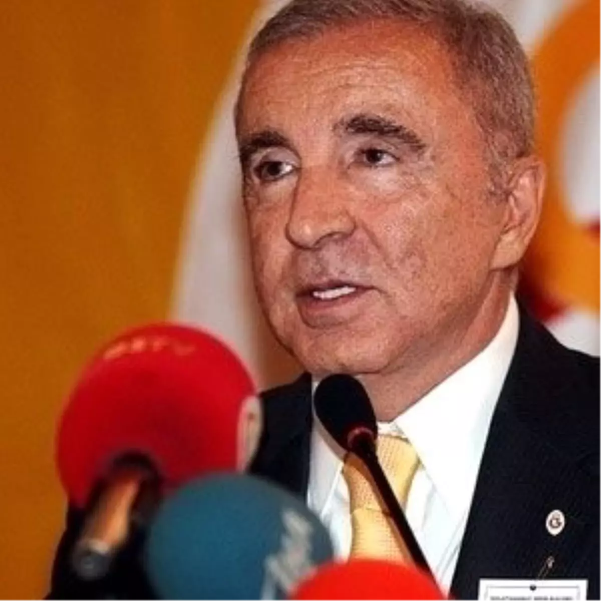 Ünal Aysal\'dan Tebrik Mesajı