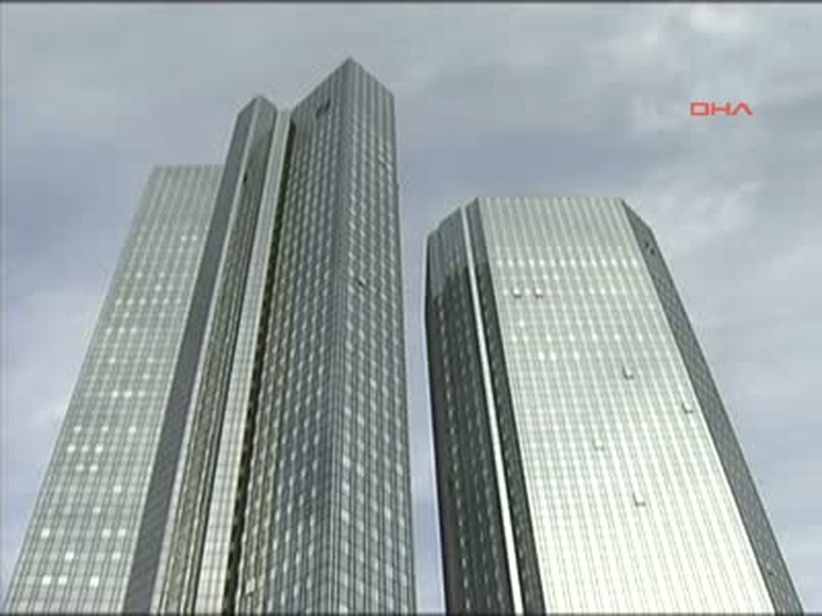 Deutche Bank Yönetim Kurulu Başkanı'na İtalya'dan Bombalı Paket