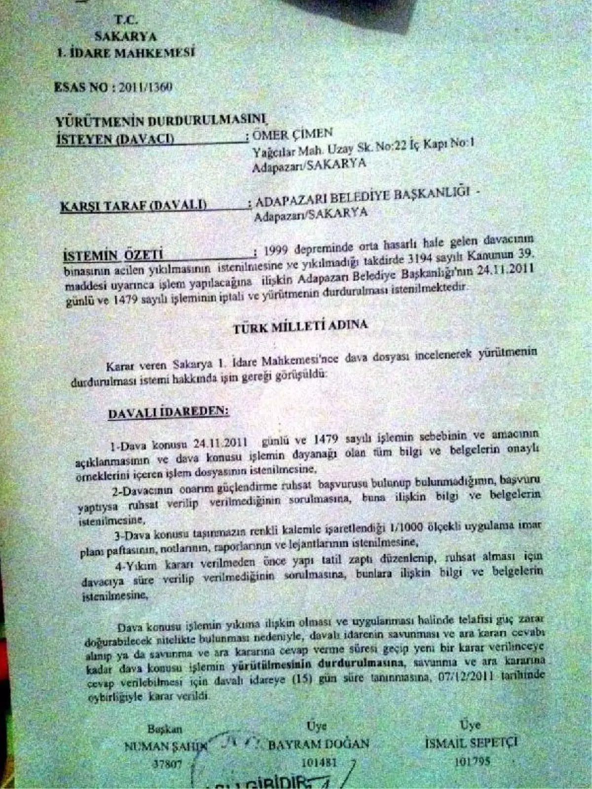 Sakarya\'da Orta Hasarlı Binanın Yıkımına Yargı Freni