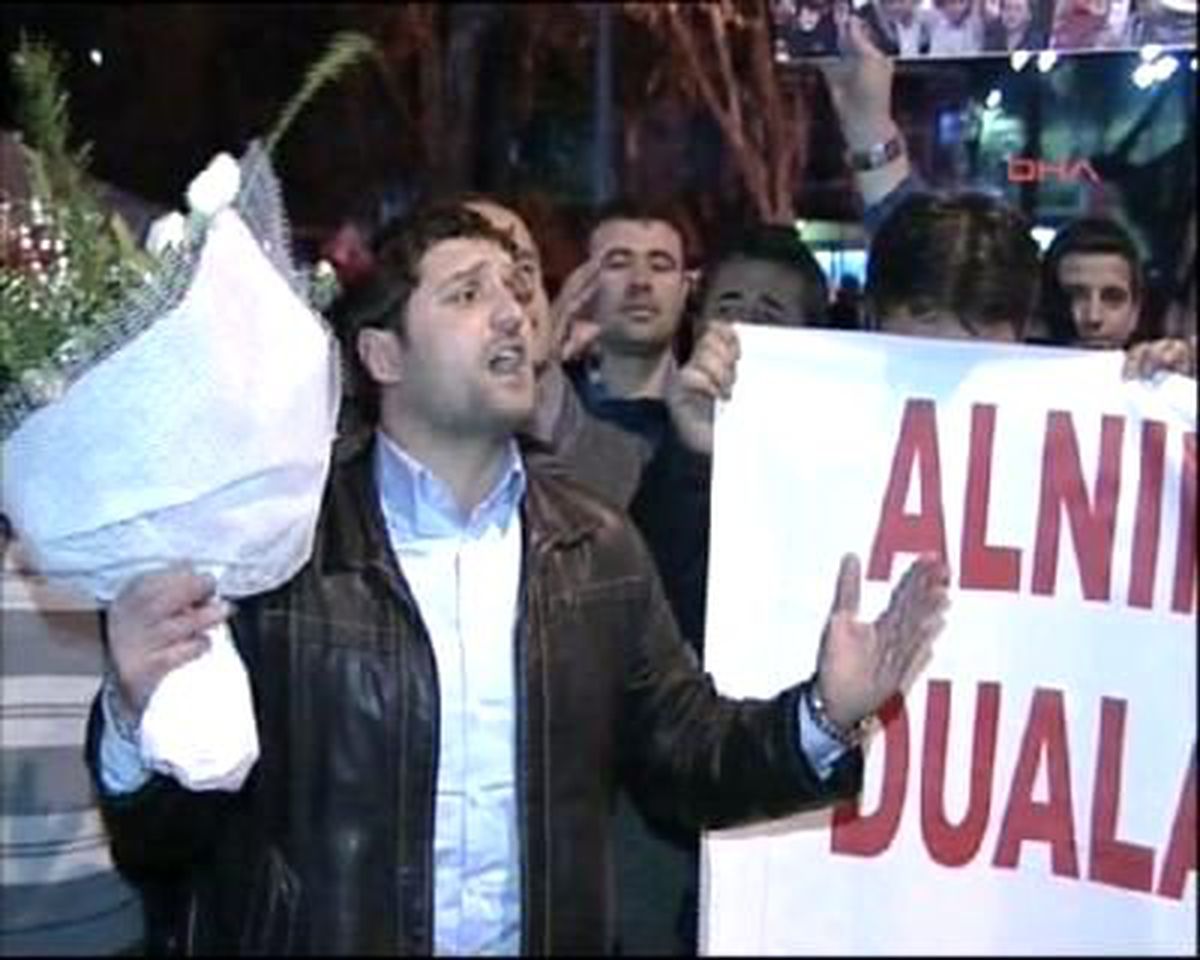 Başbakan Erdoğan'a Sevgi Gösterisi