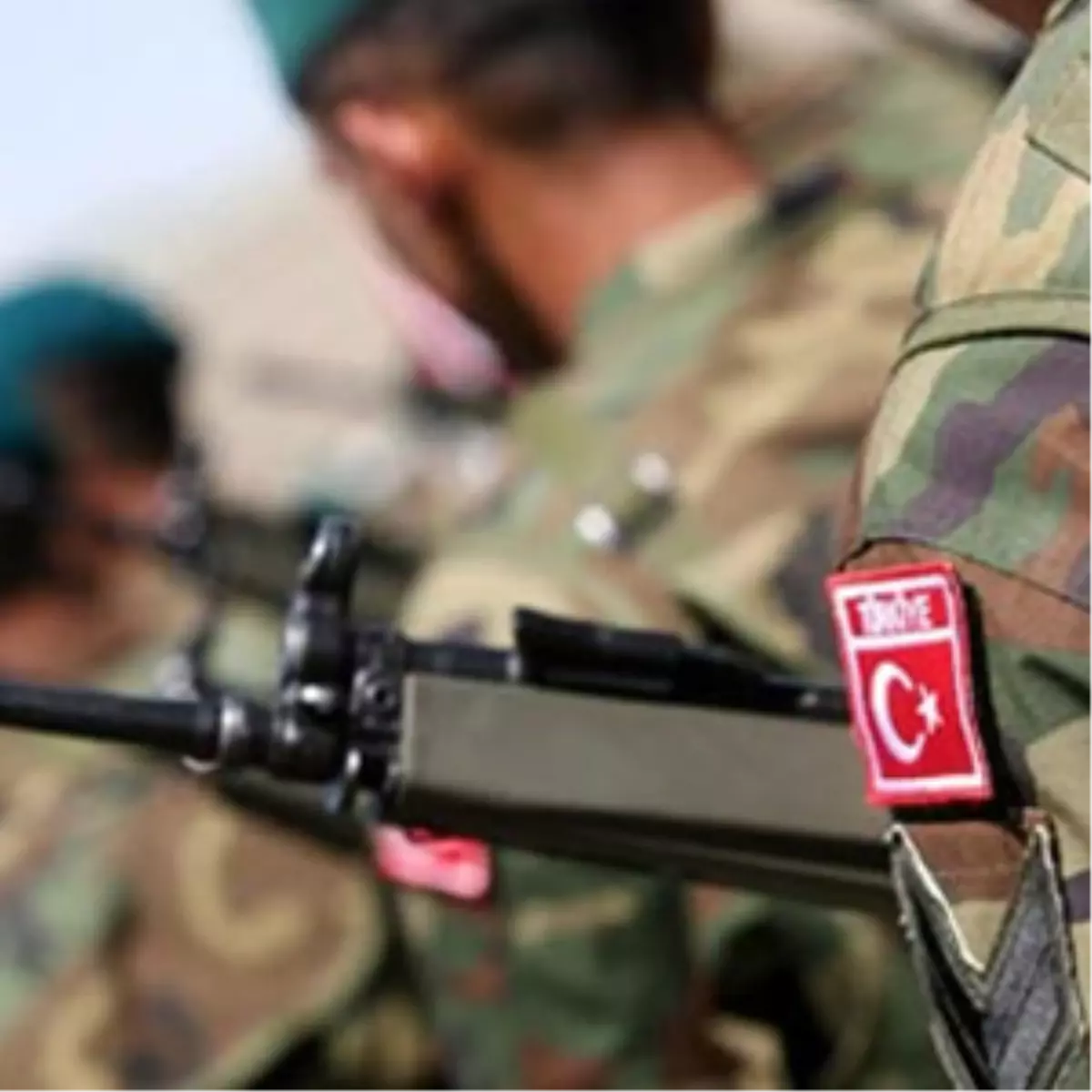 Karakolda Asker Cinneti: 2 Ölü