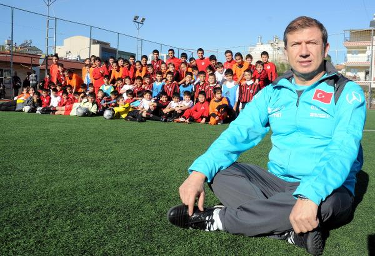 Tanju Çolak: Sadece Cumhurbaşkanı Değil, Türk Halkının Yüzde 50-60'ı Futboldan Soğudu