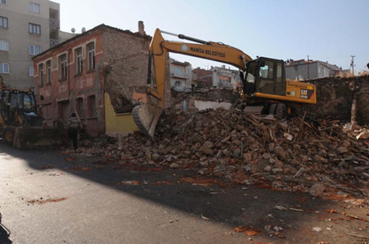 Tarihi Alaca Hamamı\'nın Etrafı Açılıyor