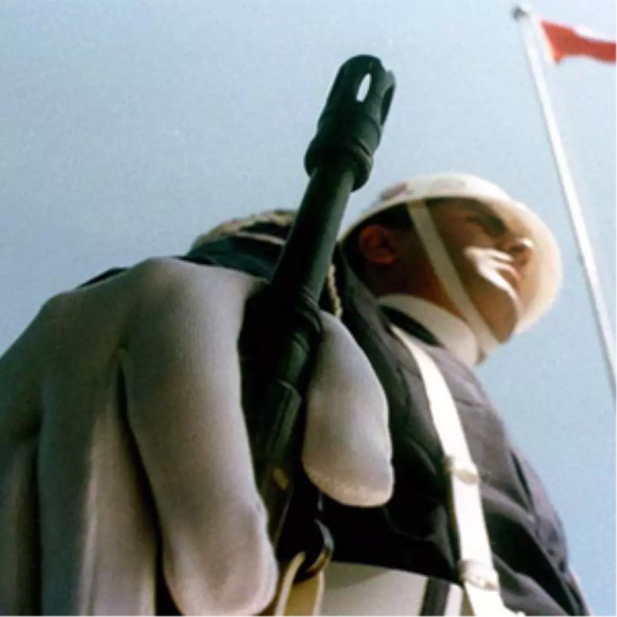 6 Ay Kışla, 6 Ay Kazma