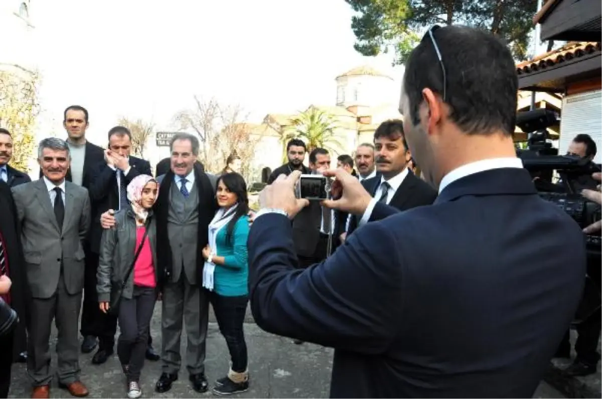 Bakan Günay, Trabzon'da Ayasofya Müzesi'ni Ziyaret Etti