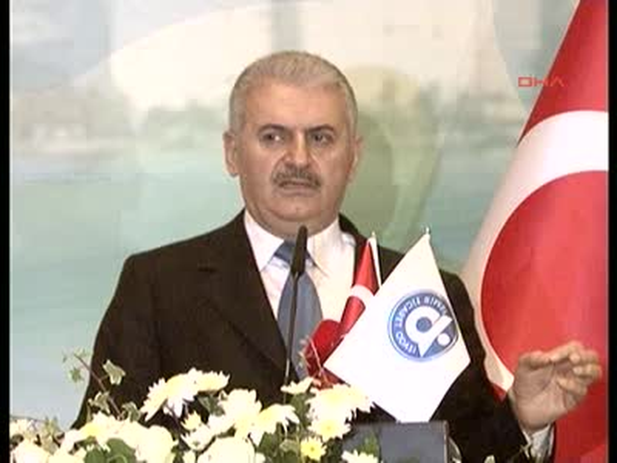Bakan Yıldırım'a İkinci Kez 'İzmir Şehrine Katkı Ödülü'
