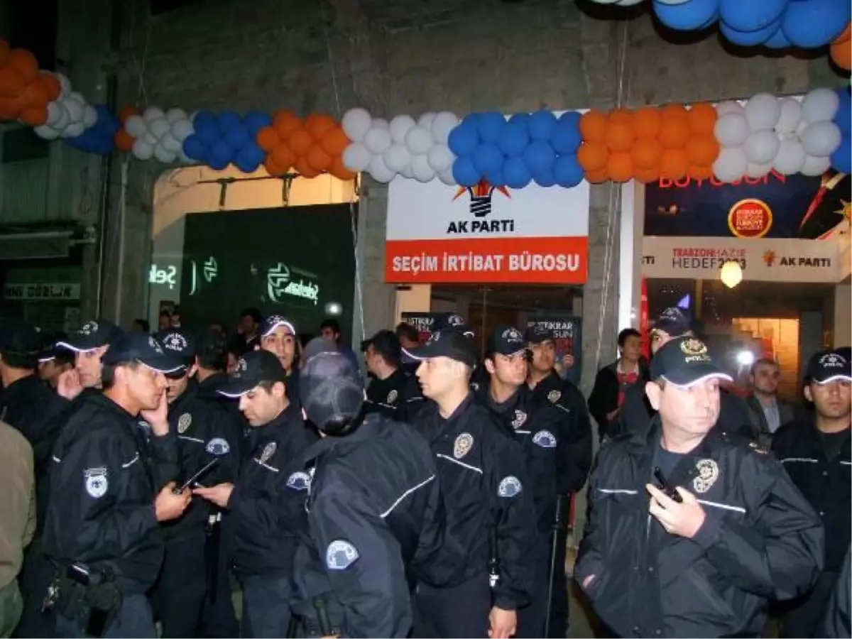 Gösteriye Katılan 4 Taraftara Başbakan'a Hakaret Davası