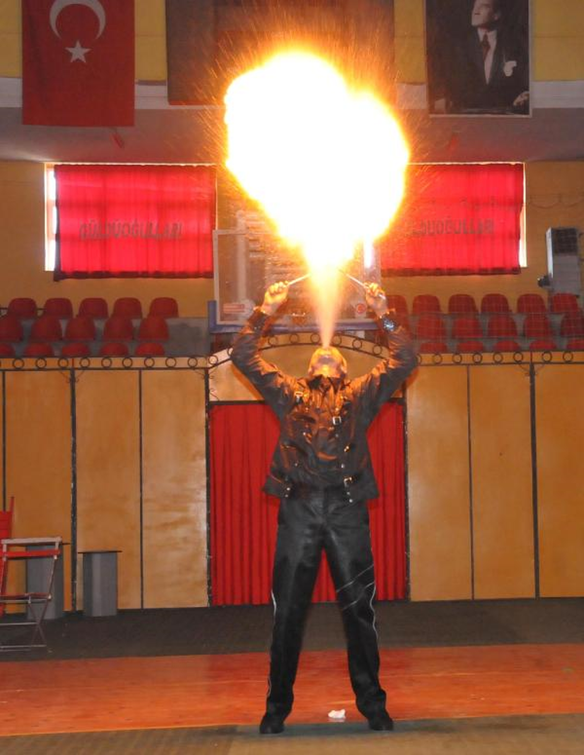 Troya Sirki, Sivas'ta Gösteri Yaptı