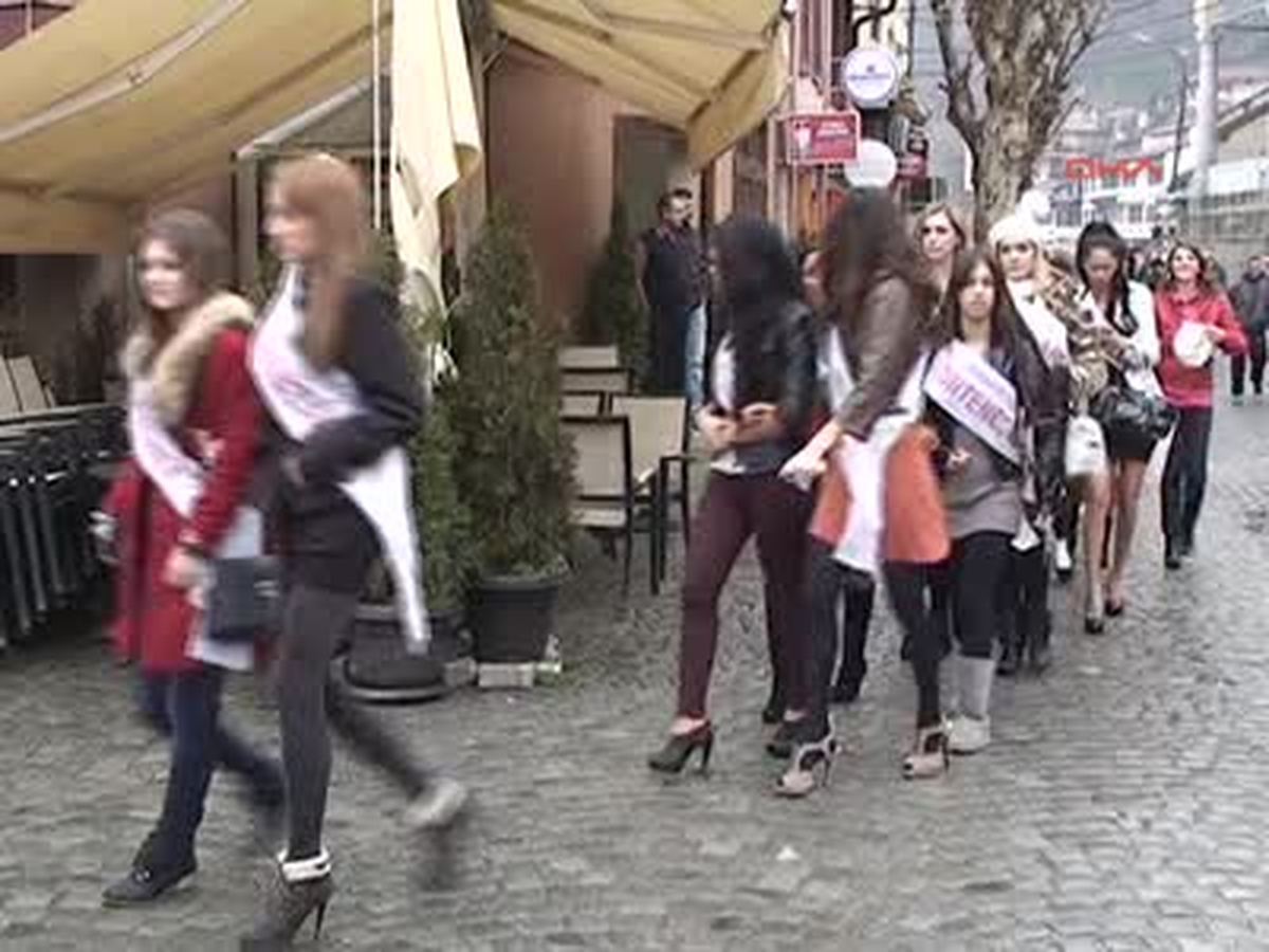 Dünya Güzelleri Kosova'da