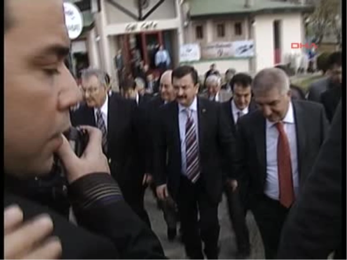 İzmir ) Genel Başkan Gibi Karşılandı