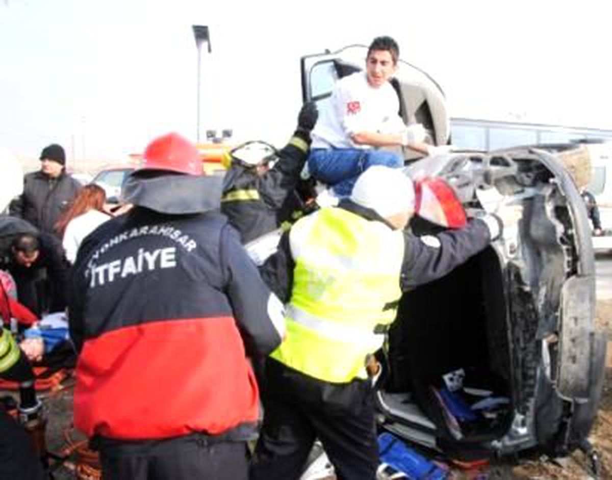 Afyonkarahisar'da Kaza: 1 Ölü, 4 Yaralı