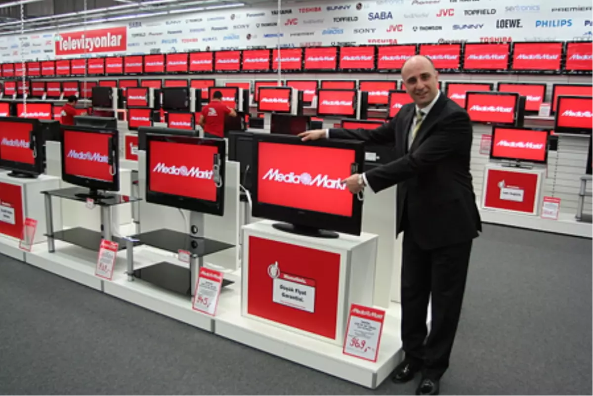 Antalya\'ya, Media Markt Farkıyla Geliyor
