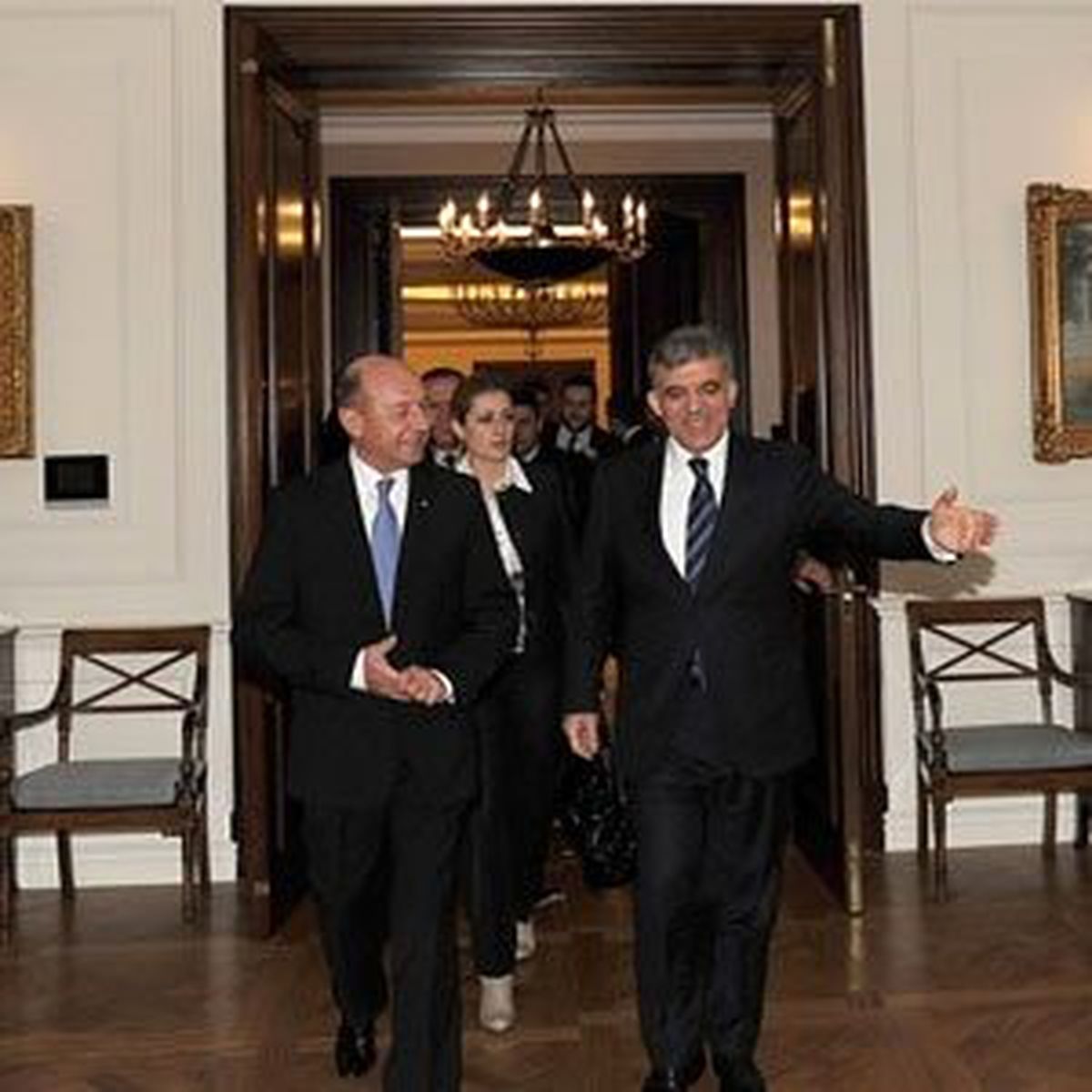 Cumhurbaşkanı Gül, Romanya Devlet Başkanı Basescu Onuruna Yemek Verdi