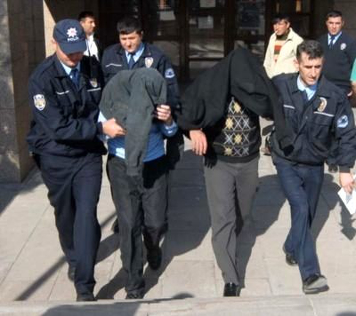 Kadına Tecavüz Edenler Hırsız Çıktı