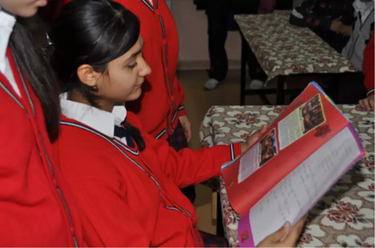 Öğrencilerden El Yapımı Tek Nüsha Dergi