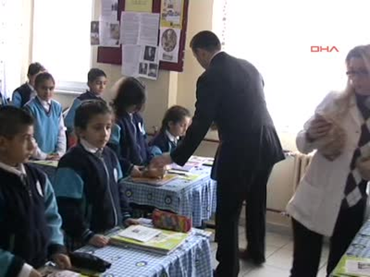 Öğrencilere Uygulamalı Kahvaltı Dersi
