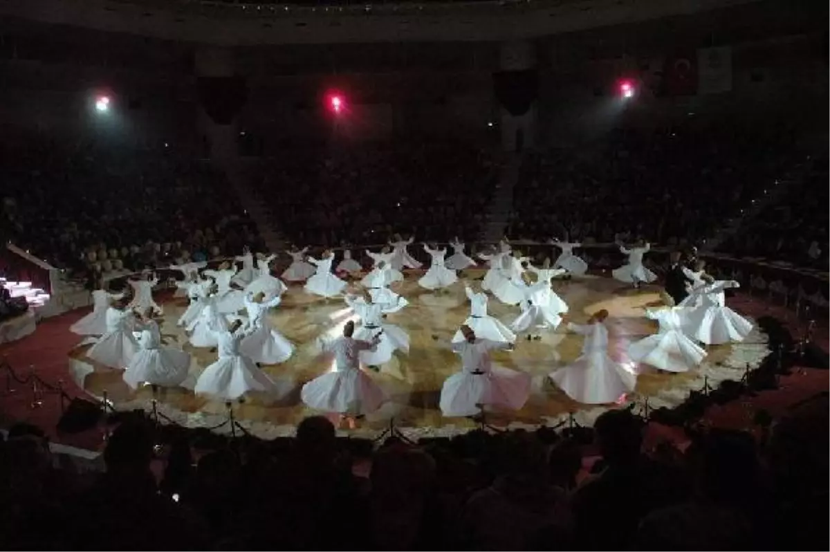 Semazenler \'tek Eksende\' Döndüğünden Başları Dönmüyor