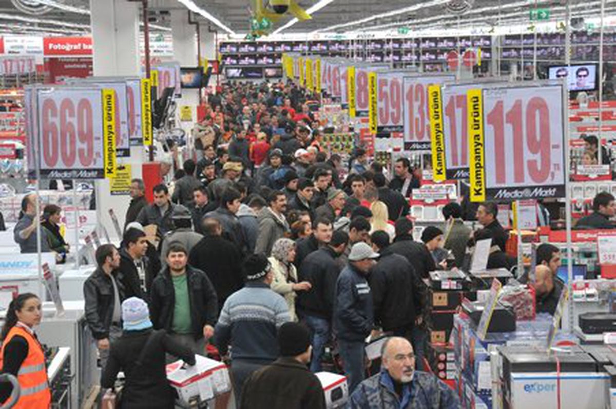 Antalya'ya, Teknoloji Media Markt Farkıyla Geldi
