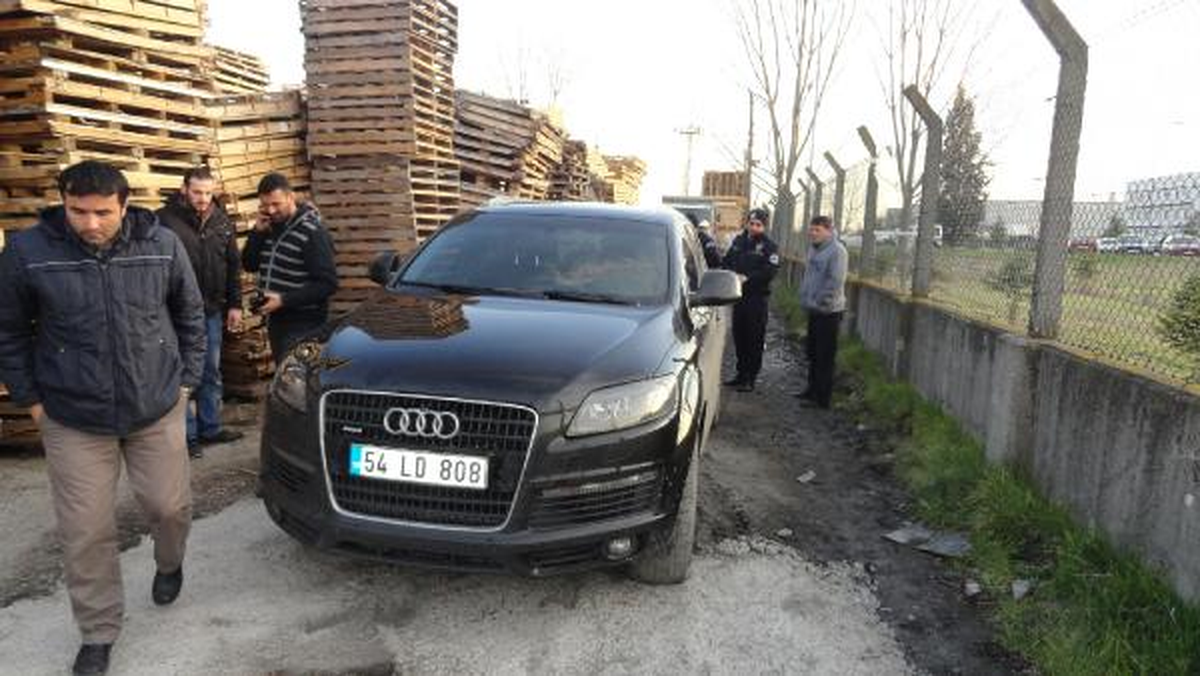 Çalıntı Lüks Otomobille Kasaptan Et Hırsızlığı