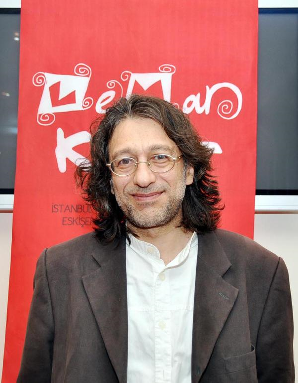 Karikatürist Akgün: Erdoğan Özal'ı Aratmıyor