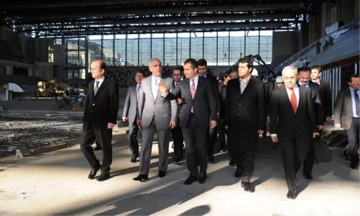 Bakan Kılıç\'tan Salon İnşaatına 2"Nci Baskın