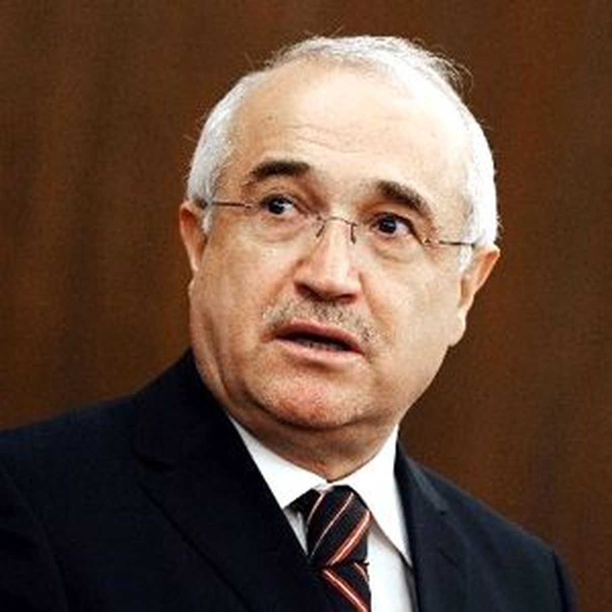 Çiçek'ten Anayasa Açıklaması
