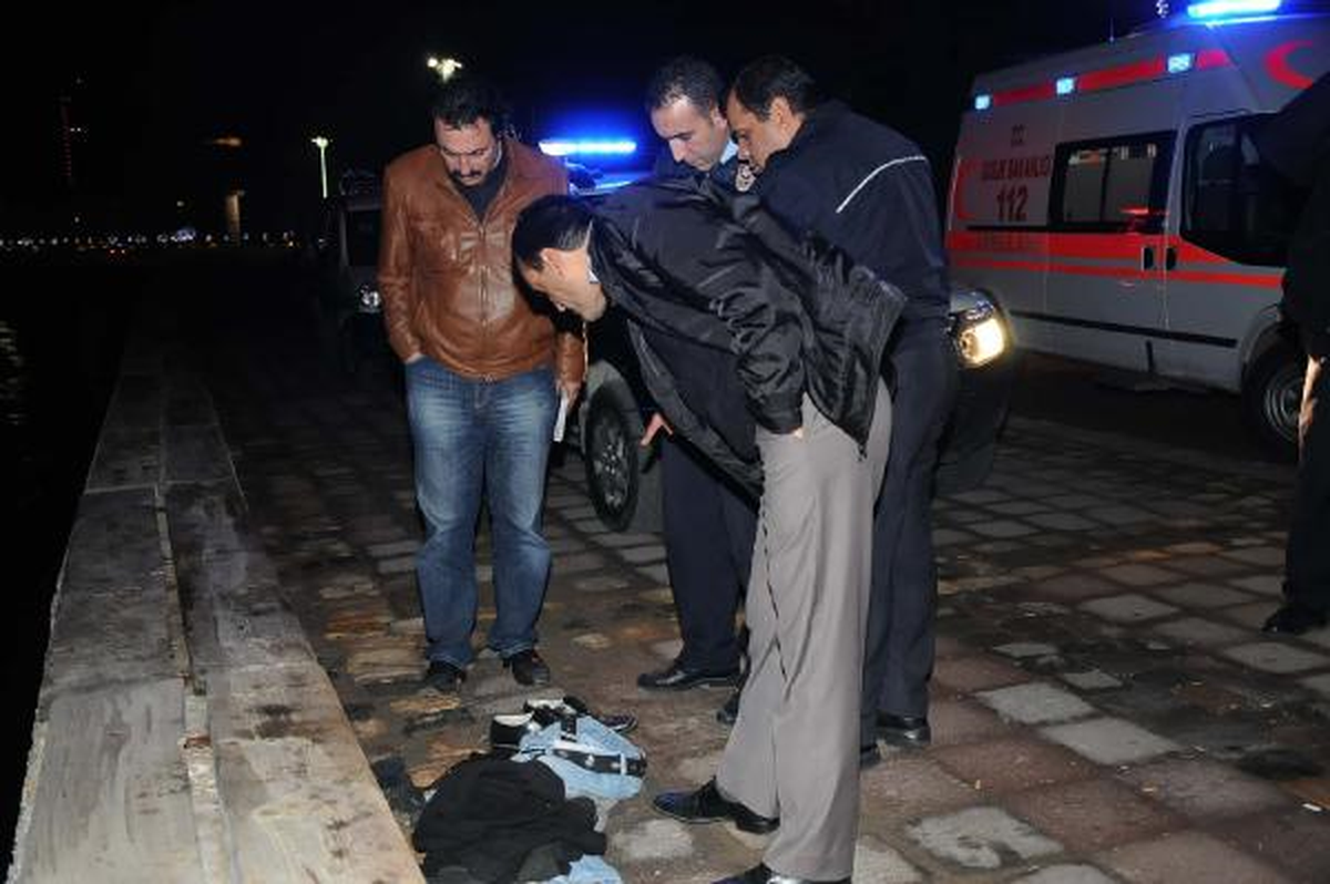 Denizde İntihar Etti