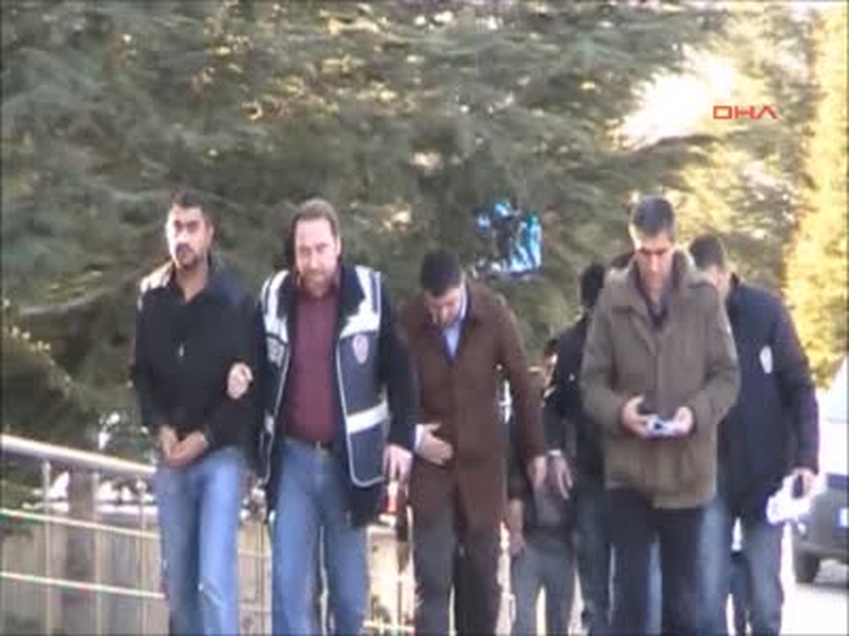 Gölbaşı'nda Villa ve Kuyumcu Soyan Zanlılar Yakalandı