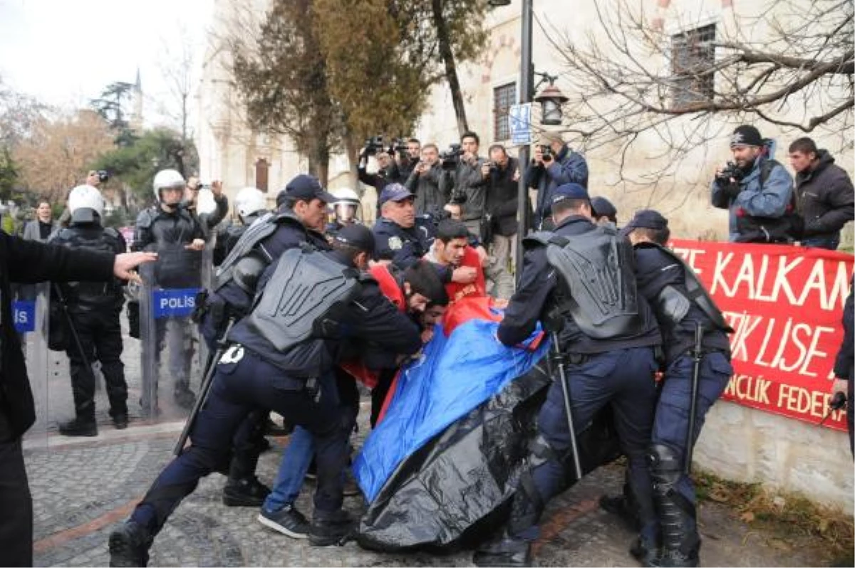 Öğrencilerin Çadırlı Eylemine Polis Müdahalesi