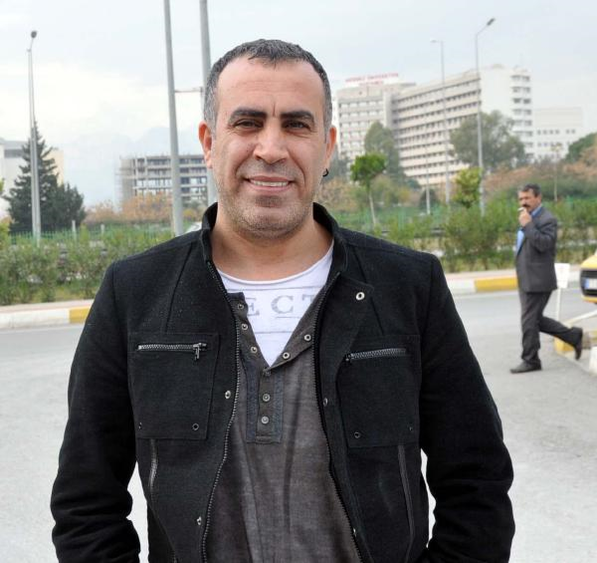 Haluk Levent, İşgüzar Mübaşirin Azizliğine Uğradı